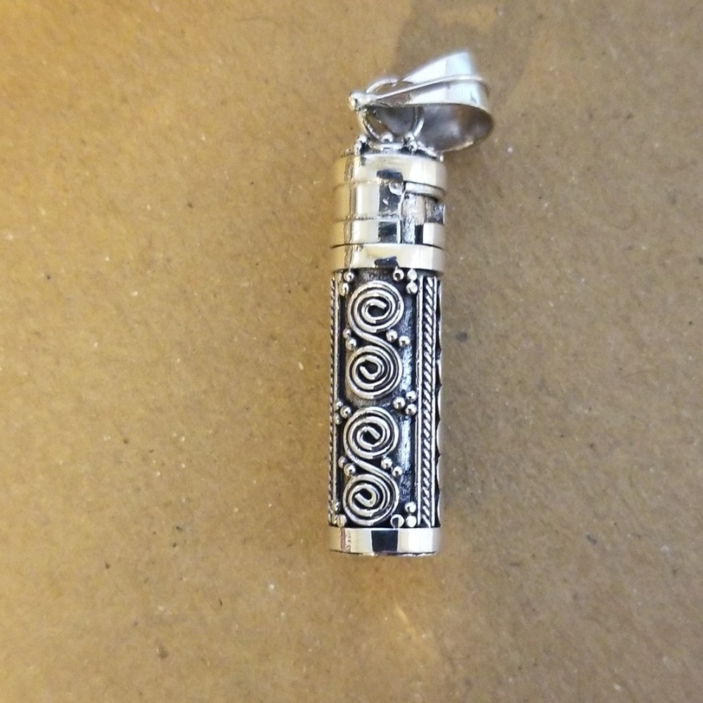 Final Price * Secret Chamber" Charm Balinese 9.25 - Picture 3 of 7